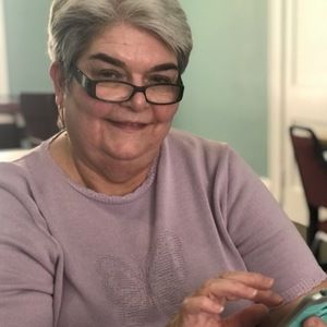 Meet your Posher, Nina